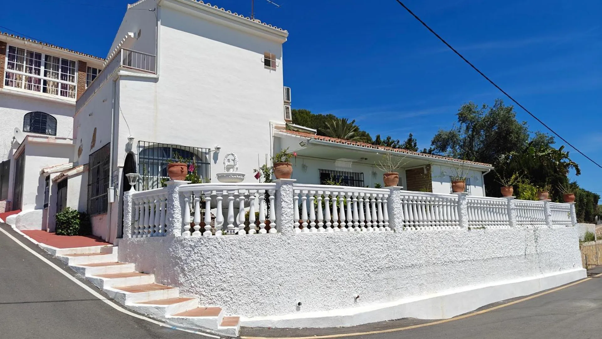 Villa Narnia, 3Br With Private Swimming Pool And A Sauna Mijas Spain